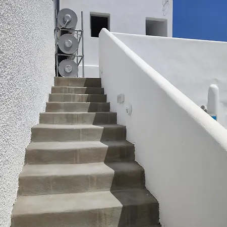 Magic Caves Rooms- Center Apartment Fira (Santorini)